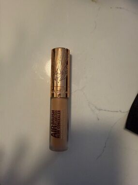 Charlotte Tilbury Airbrush Blur Concealer - Beige / Gold Cap Shade 9